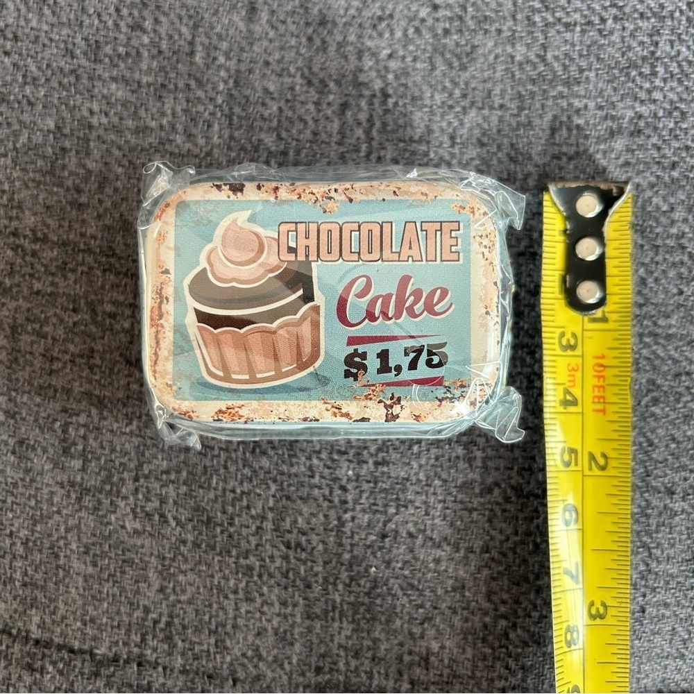 Adorable “CHOCOLATE CAKE” Mini Travel Tin, Pill, Jewelry, Gift Box, Aqua, Tan - Picture 8 of 16